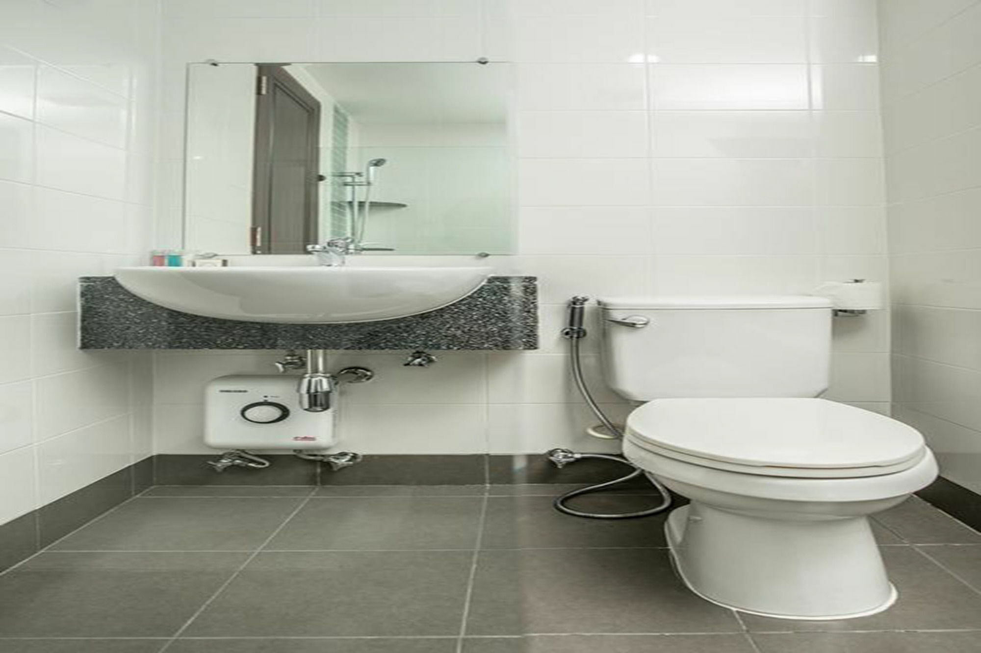 Winner Sriracha Serviced Apartment Si Racha Bagian luar foto