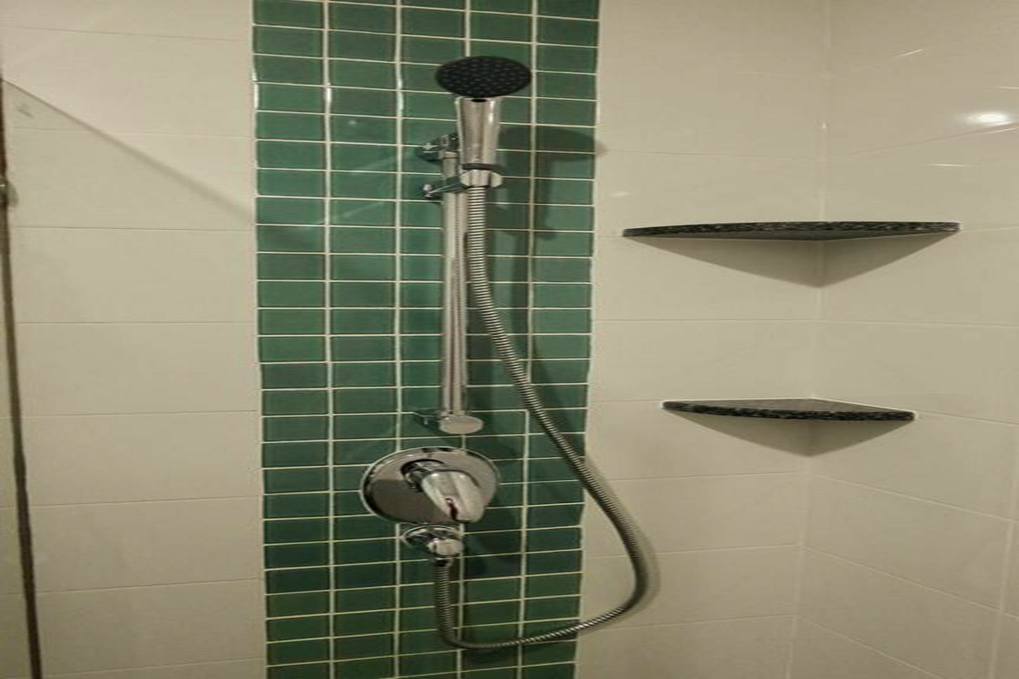 Winner Sriracha Serviced Apartment Si Racha Bagian luar foto
