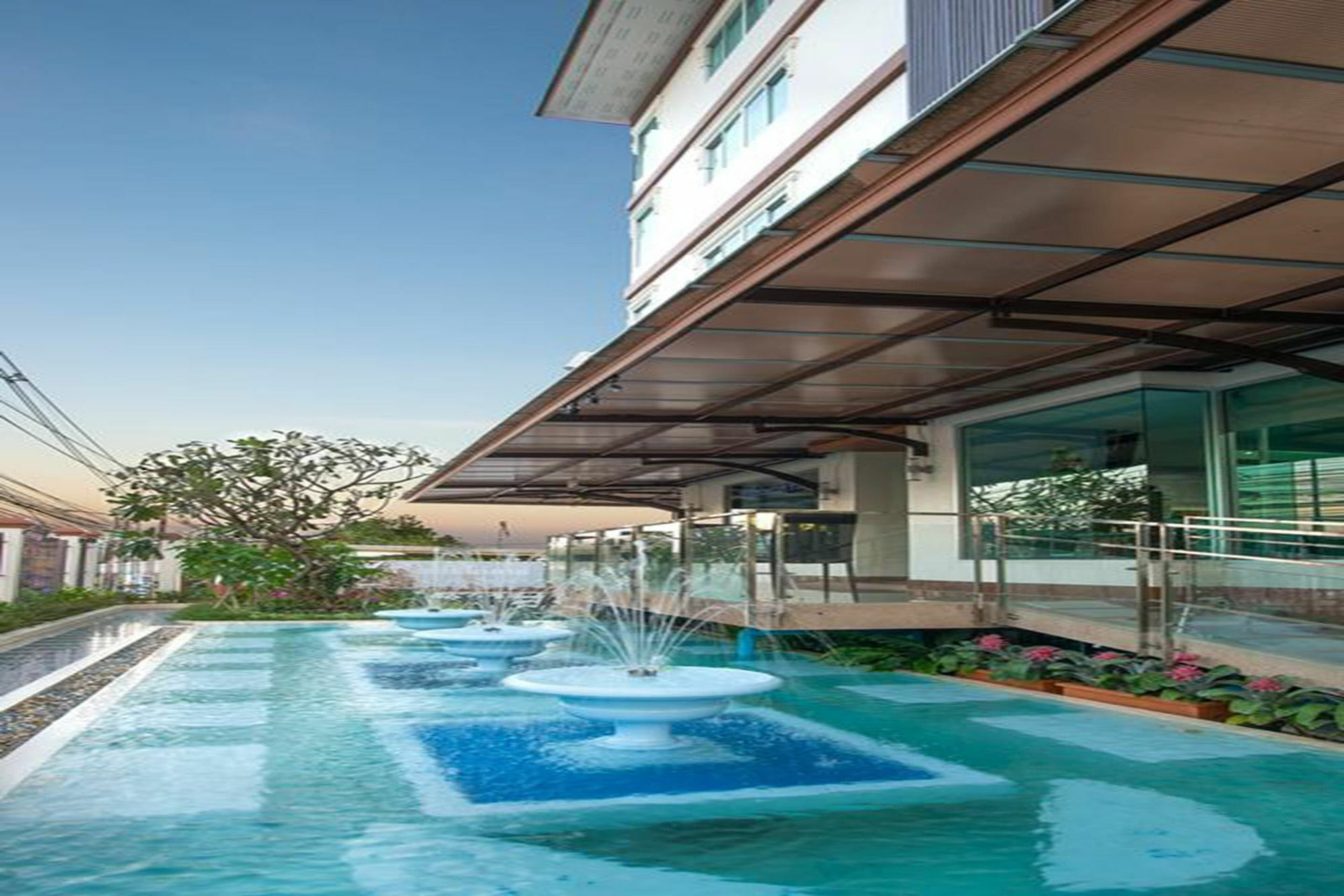 Winner Sriracha Serviced Apartment Si Racha Bagian luar foto