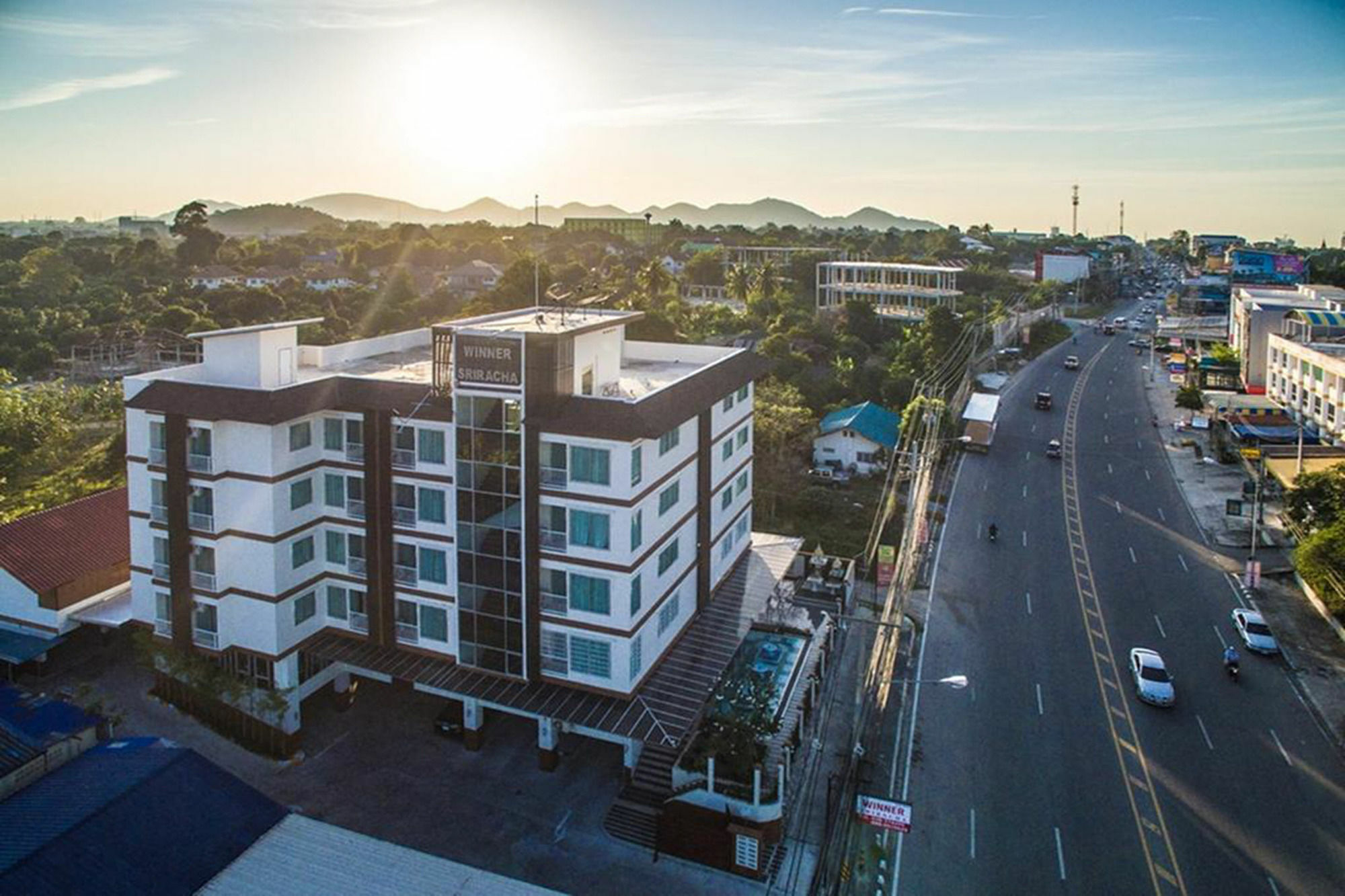 Winner Sriracha Serviced Apartment Si Racha Bagian luar foto