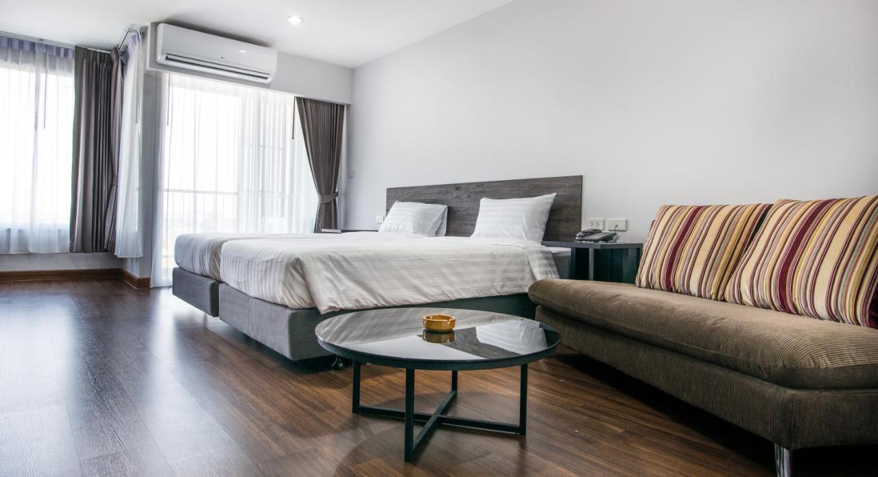 Winner Sriracha Serviced Apartment Si Racha Bagian luar foto
