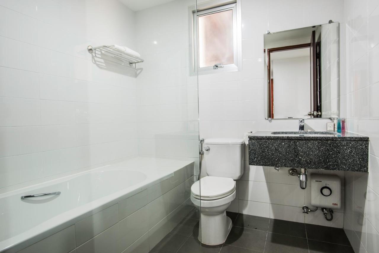 Winner Sriracha Serviced Apartment Si Racha Bagian luar foto