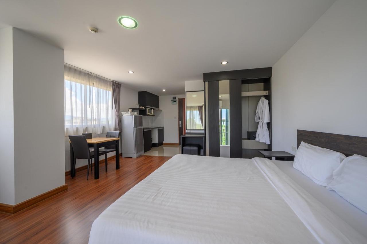 Winner Sriracha Serviced Apartment Si Racha Bagian luar foto